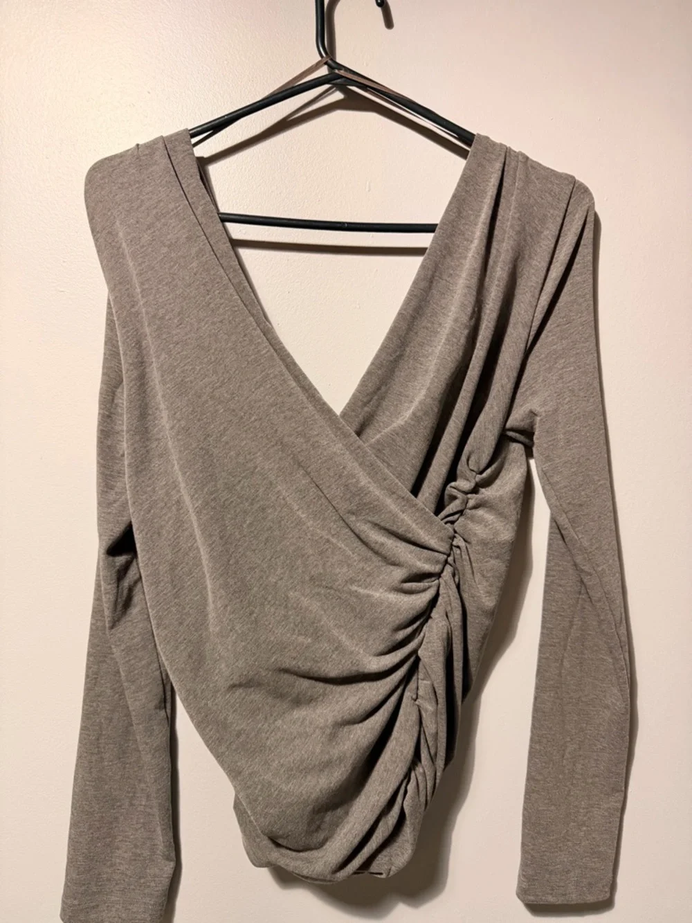 Heather Gray Ruched Wrap Long-Sleeve Tee - Picture 2 of 5